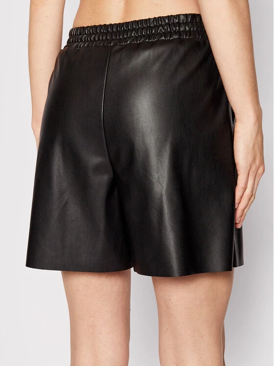 KARL LAGERFELD Γυναίκες Δερμάτινα Σορτς Σορτς δερμάτινα 221W1008 Μαύρο Regular Fit Μαύρο 3 KARL LAGERFELD Γυναίκες Δερμάτινα Σορτς Σορτς δερμάτινα 221W1008 Μαύρο Regular Fit Μαύρο - Image 3